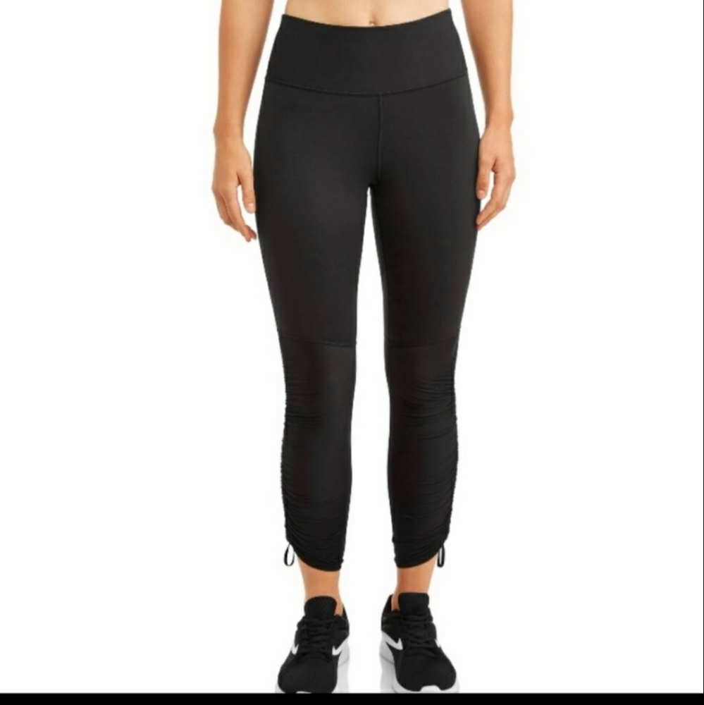 NWOT Avia ruched workout leggings